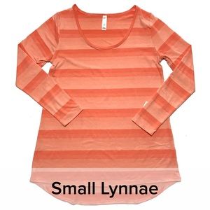NWT LuLaRoe Lynnae Long Sleeve Top size small